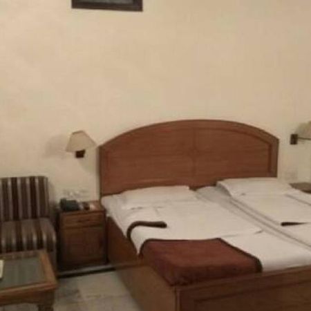 Mahalaxmi Plaza Hotel Faridabad Ngoại thất bức ảnh